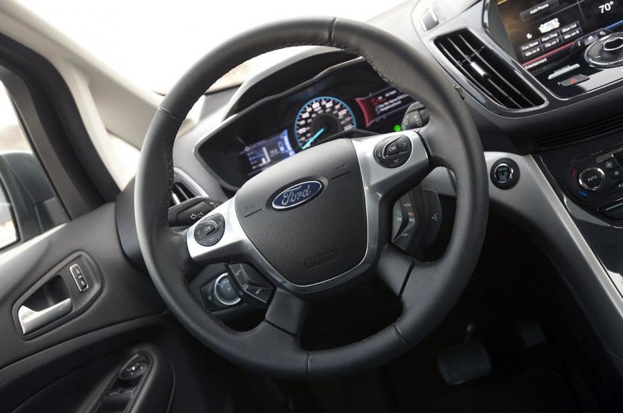  Ford C-Max Hybrid 2013 года  (фото 14 из 35)